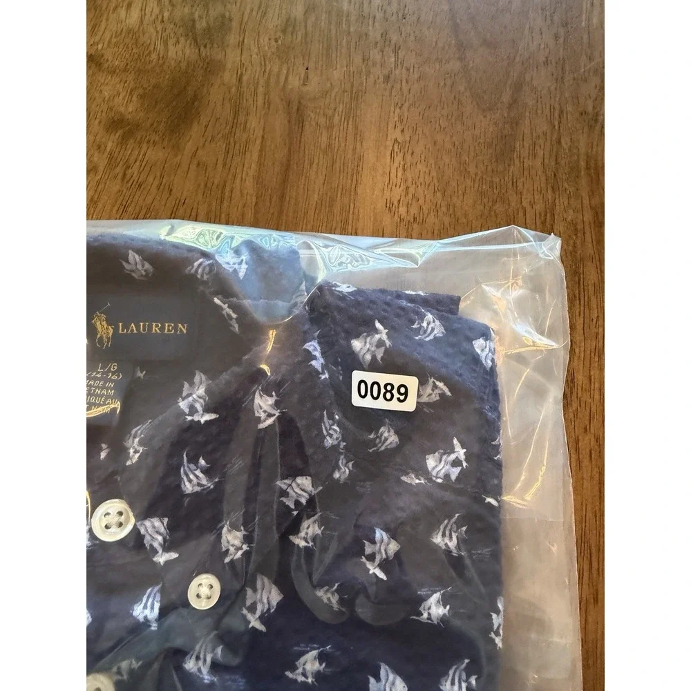 Ralph Lauren Boys L (14-16) Blue Seersucker Short Sleeve Button-Down Shirt